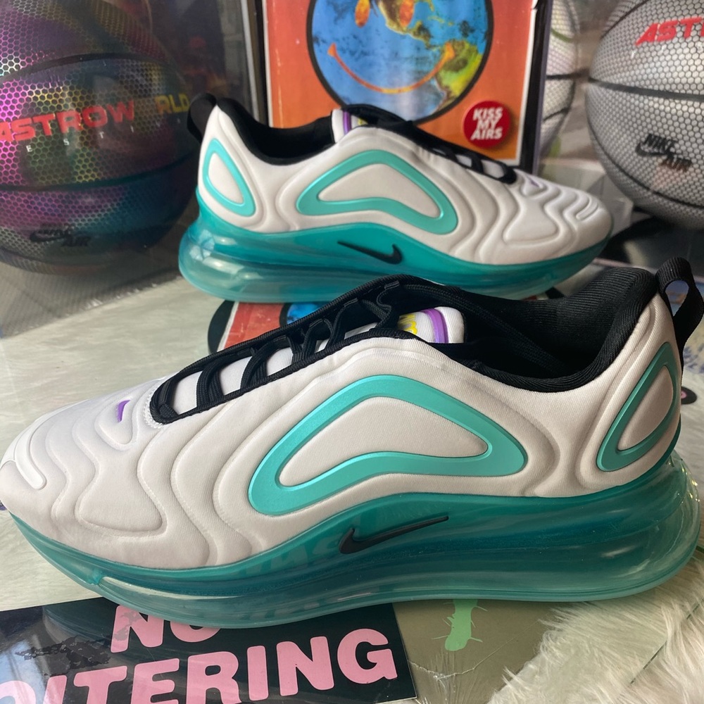 🆕 Nike Air Max 720 Aurora Green - Womens 11.5 - Picture 10 of 10